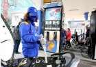 Ngày mai (11-3), giá xăng tăng lên hơn 30.000 đồng/lít?