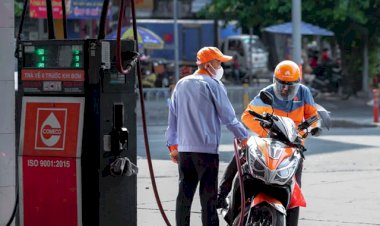 Giá xăng có chạm mốc 30.000 đồng/lít?