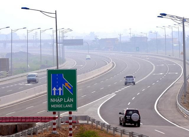 Những lỗi nguy hiểm của lái xe Việt trên cao tốc