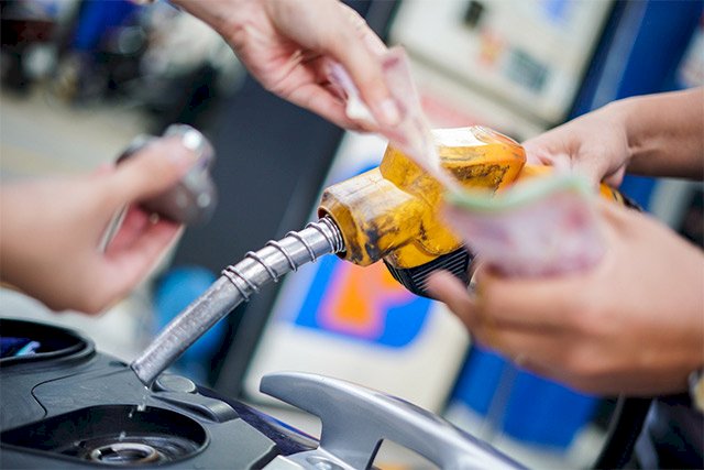Các DN xăng dầu đồng loạt giảm giá xăng dầu trong kỳ điều hành ngày 21/9.