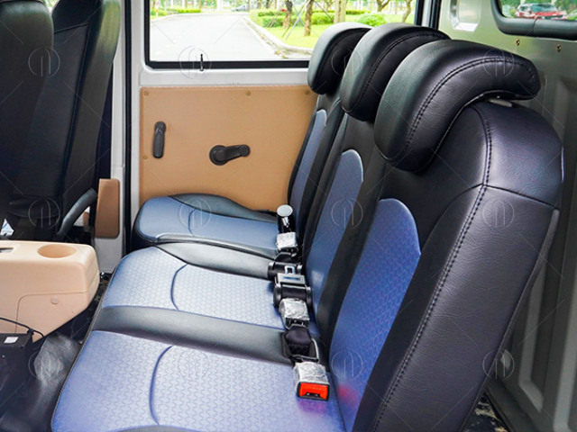 H&agrave;ng ghế sau c&oacute; thể gấp gọn để tăng kh&ocirc;ng gian chở h&agrave;ng