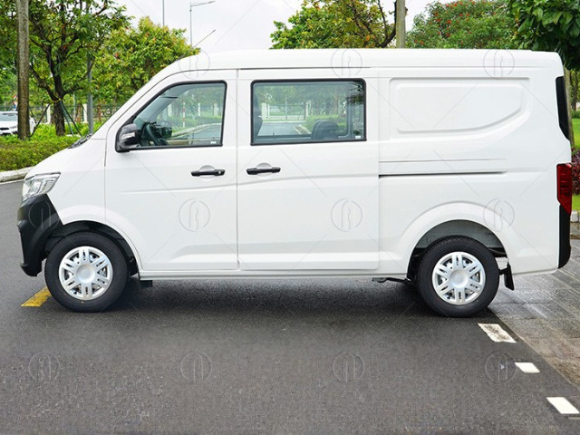 Th&ugrave;ng xe k&iacute;ch thước tối ưu với thể t&iacute;ch 2 khối 9