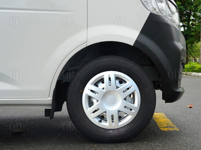 Lốp 175/70R14 Van Thaco Towner T02-2.5 5S k&iacute;ch thước vừa