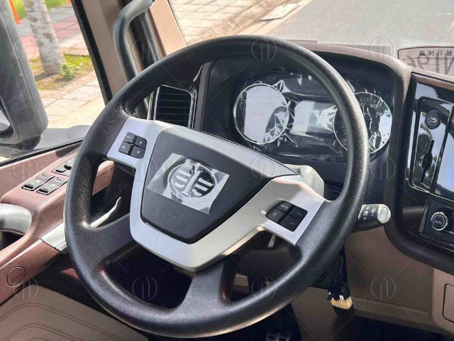 Vô lăng 4 chấu có trợ lực điện