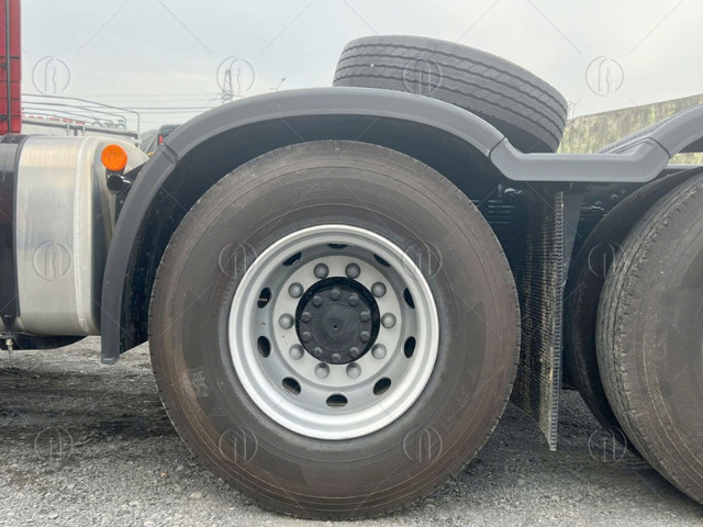 Lốp lớn 12R22.5 chịu tải và bám đường tốt