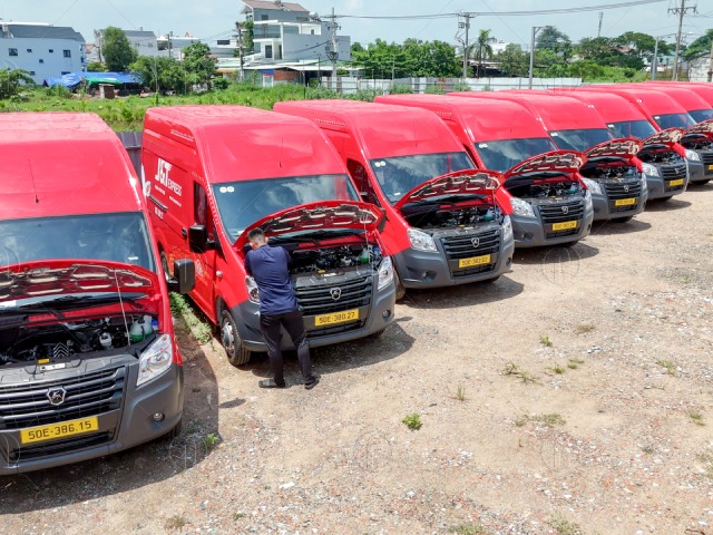 Kiểm tra xe trước khi giao xe Kiểm tra xe trước khi giao xe