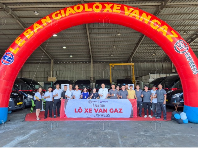 An Sương Group giao lô 13 xe tải van gaz cho SF Express khẳng định vị thế nhà cung cấp uy tín