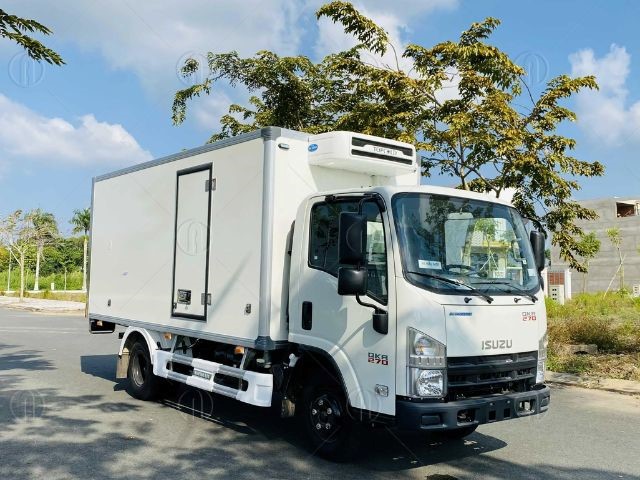 Xe tải lạnh Isuzu QKR 3.5 tấn là dòng xe nổi bật đến từ Nhật Bản