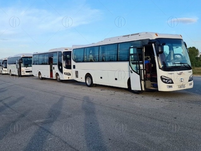 Người có bằng D2E được lái các loại xe ô tô chở người từ 17 đến 29 chỗ Người có bằng D2E được lái các loại xe ô tô chở người từ 17 đến 29 chỗ