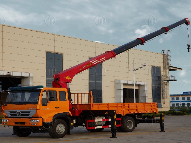 Xe gắn cẩu xếp Sany Palfinger SPS2000