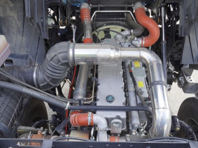Dongfeng X7 420HP động cơ Yuchai YC6MK420-50