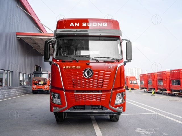 Đầu kéo Dongfeng X7 Yuchai 385HP/ 420HP