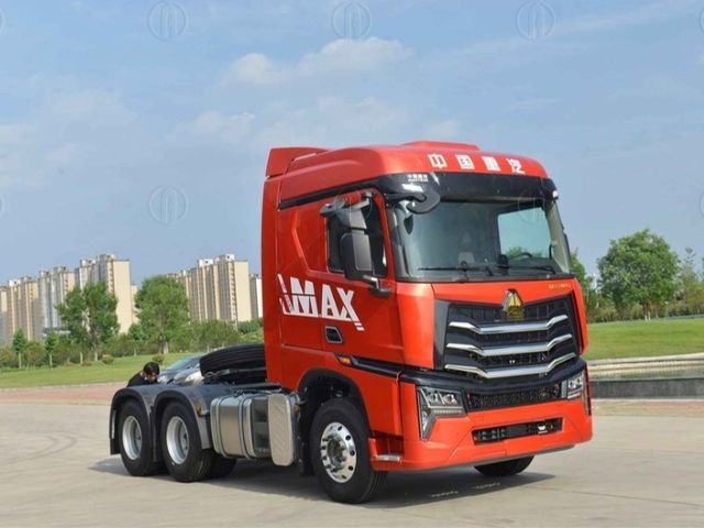 Hai phi&ecirc;n bản Howo Max 440 v&agrave; Howo Max 460 l&agrave; những mẫu xe b&aacute;n chạy của Howo