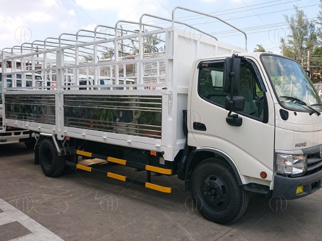 Xe tải Hino 3,5 tấn XZU352-130DL nhập nguy&ecirc;n chiếc từ Indonesia