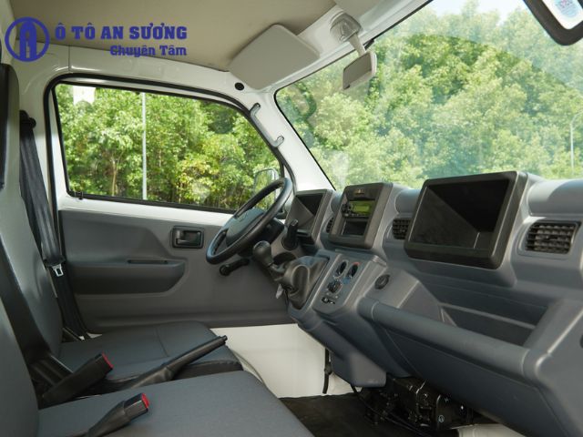 Nội thất bên trong xe tải Suzuki Carry Pro