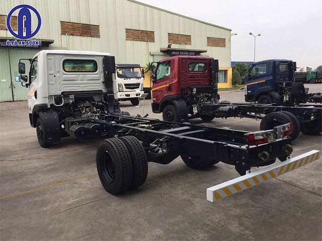 Khung gầm xe tải Tata Ultra 7.5 tấn