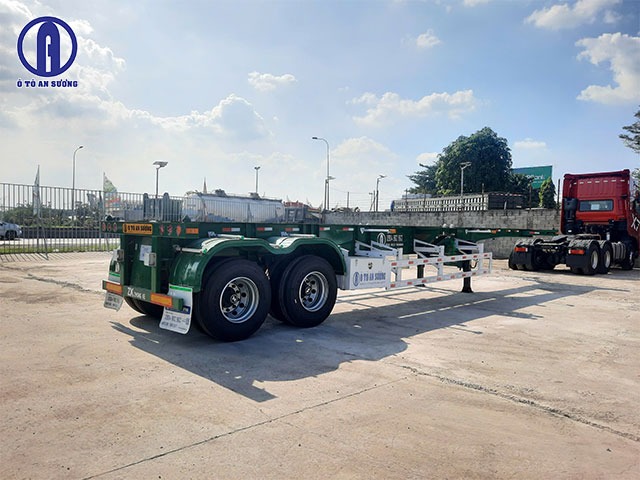 Khung xương rơ mooc chắc chắn được sản xuất từ thép gia cường