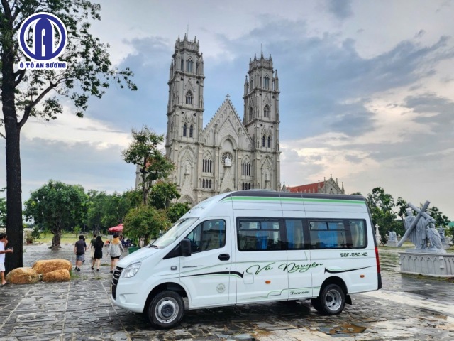 Xe Minibus City mới của thương hiệu Gaz