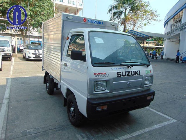 Xe tải Suzuki Carry Truck phiên bản thùng kín