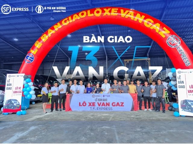 An Sương Group bàn giao lô 13 xe tải van Gaz cho SF Express