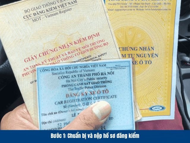 Tổ chức hoặc cá nhân mang xe đến đơn vị đăng kiểm để nộp hồ sơ Tổ chức hoặc cá nhân mang xe đến đơn vị đăng kiểm để nộp hồ sơ