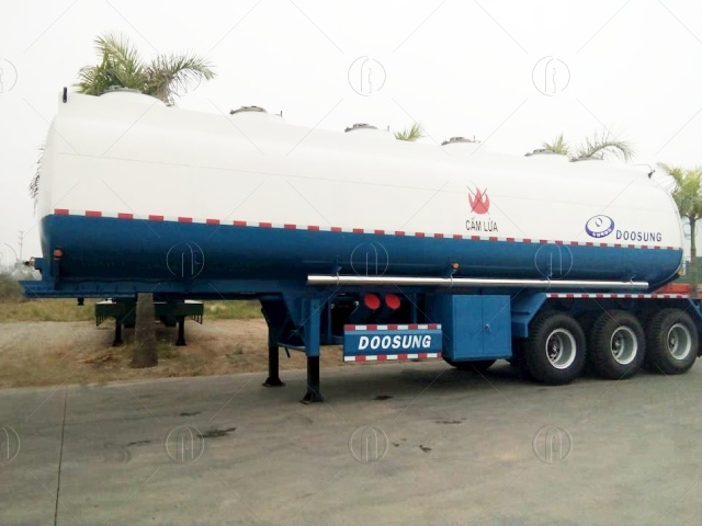 Sơ mi rơ mooc xi t&eacute;c chở xăng dầu 40 khối Doosung 