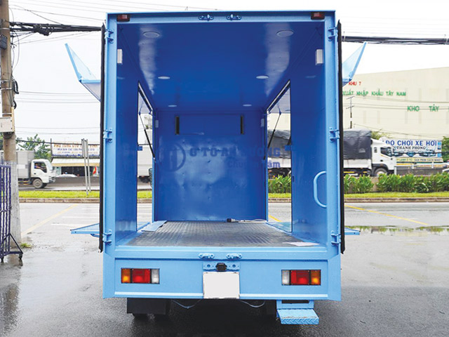 Xe tải bán hàng lưu động Isuzu trả góp
