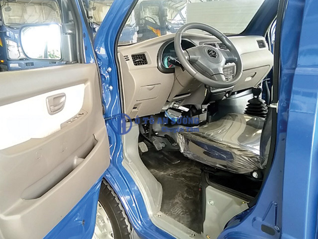 Nội thất xe tải nhẹ 990kg Dongben