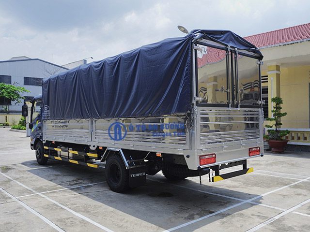 Xe tải 3t5 thùng dài 6m2 có xe giao ngay