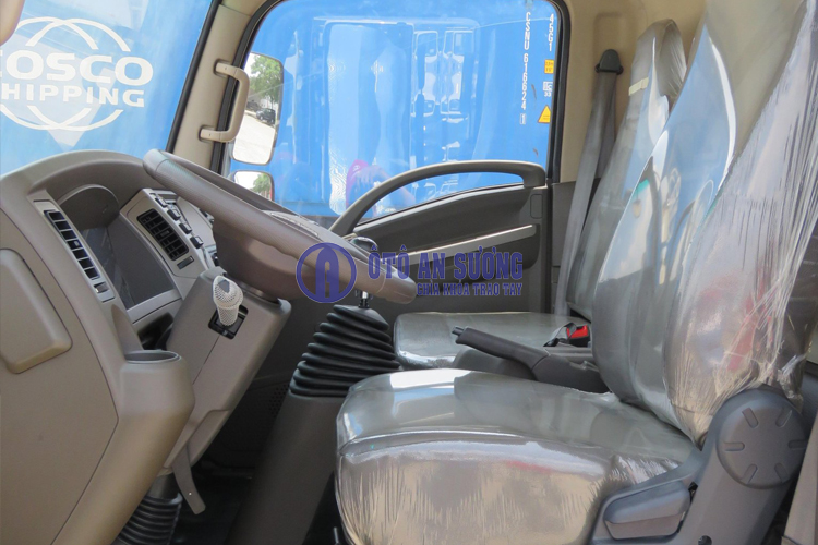 Nội thất xe tải Tera 245L trang bị đầy đủ 
