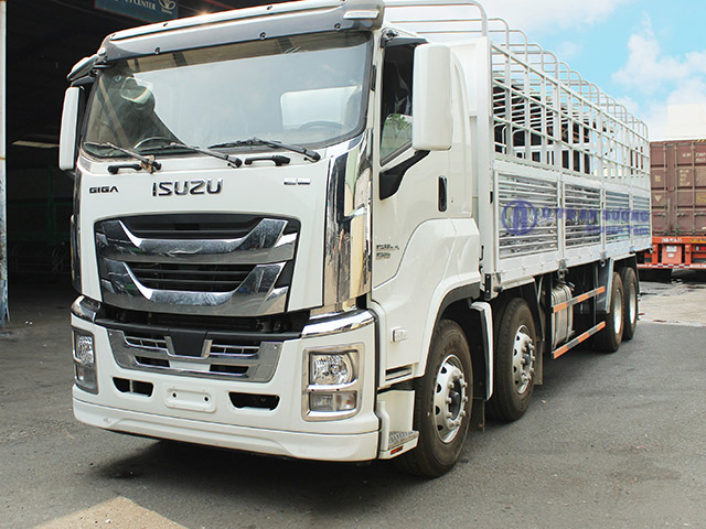 Cần bán xe tải Isuzu 3 chân đời 2015 thùng bạt tải 15 tấn xe zin