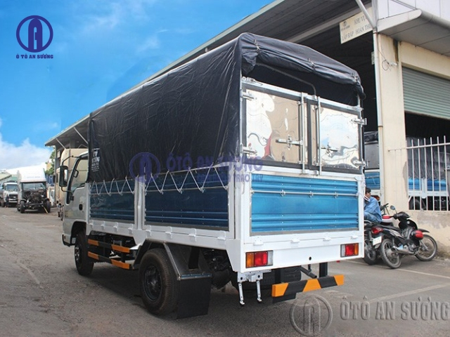 Tải trọng và thùng hàng Isuzu QKR77H 2T2