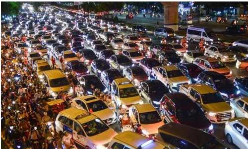 Phí đăng ký ôtô ở TP HCM tăng lên 20 triệu đồng