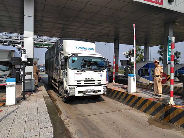 Tài xế vi phạm vì chưa hiểu hết tác dụng của thu phí không dừng