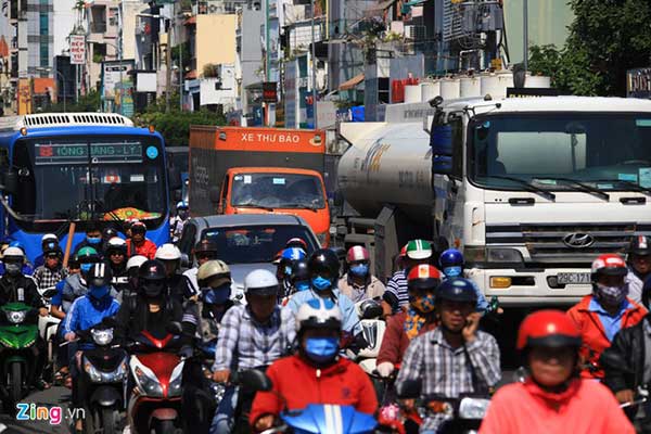 Cử tri TP.HCM bức xúc vì kẹt xe, Sở Giao thông 'than' kẹt vốn