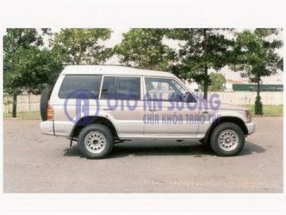 MITSUBISHI PAJERO 7 CHỖ MÁY XĂNG 4x2