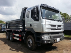 Xe ben Chenglong 2 cầu máy 260HP 24 tấn