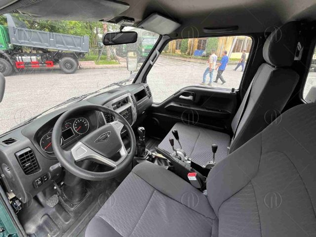 Cabin xe ben TMT 2.4 tấn FL250D rộng rãi cho 2 người ngồi