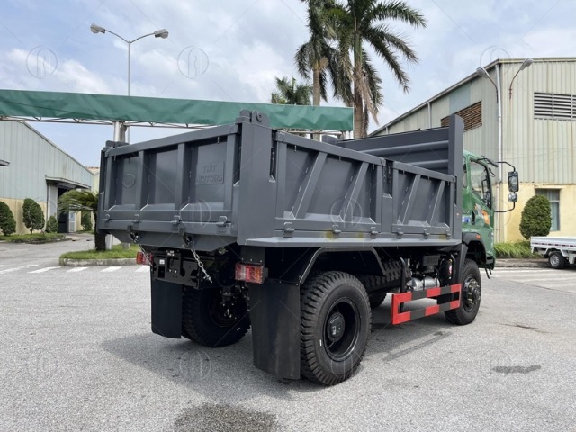 Mẫu xe ben TMT/ST11085D2 E5 được trang bị thùng tự đổ chắc chắn