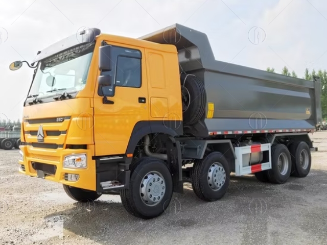 Nội - ngoại thất đẹp mắt của xe ben cửu long 4 chân 17T sinotruk