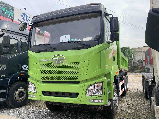 Giá xe tải tự đổ Faw JH6 3 chân 10T4 Giá xe tải tự đổ Faw JH6 3 chân 10T4