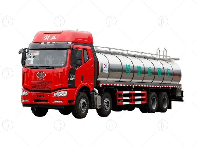 Xe bồn chở sữa là phương tiện chuyên dụng dùng để vận chuyển sữa