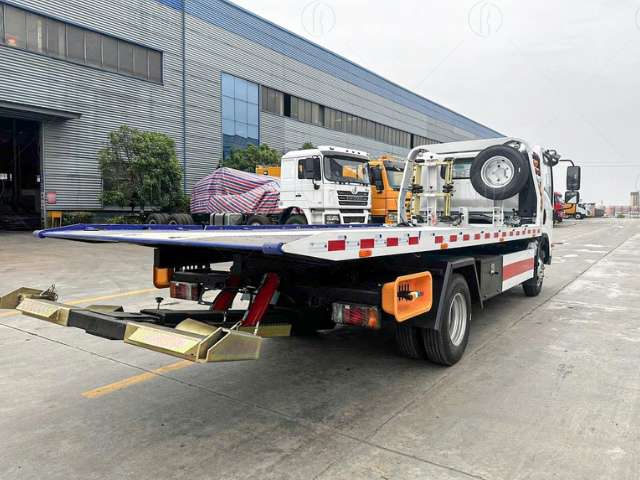 Xe cứu hộ giao thông 2 chức năng Isuzu sàn 5m6 được trang bị hệ thống cứu hộ hiện đại Xe cứu hộ giao thông 2 chức năng Isuzu sàn 5m6 được trang bị hệ thống cứu hộ hiện đại