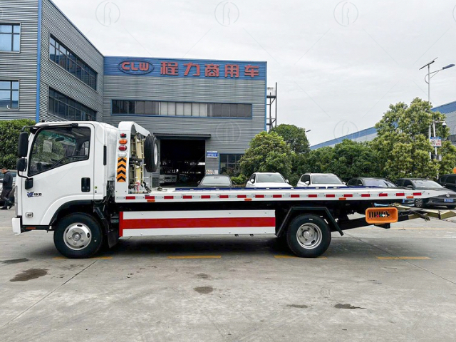 Xe cứu hộ Isuzu 2 chức năng sàn 5m6 2T5 sở hữu diện mạo khỏe khoắn Xe cứu hộ Isuzu 2 chức năng sàn 5m6 2T5 sở hữu diện mạo khỏe khoắn