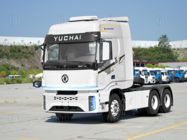 Giá xe đầu kéo Dongfeng X9 2 cầu 490hp Giá xe đầu kéo Dongfeng X9 2 cầu 490hp