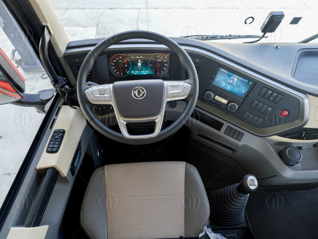 Các chức năng trên Dongfeng X9 được bố trí xung quanh tiện thao tác Các chức năng trên Dongfeng X9 được bố trí xung quanh tiện thao tác