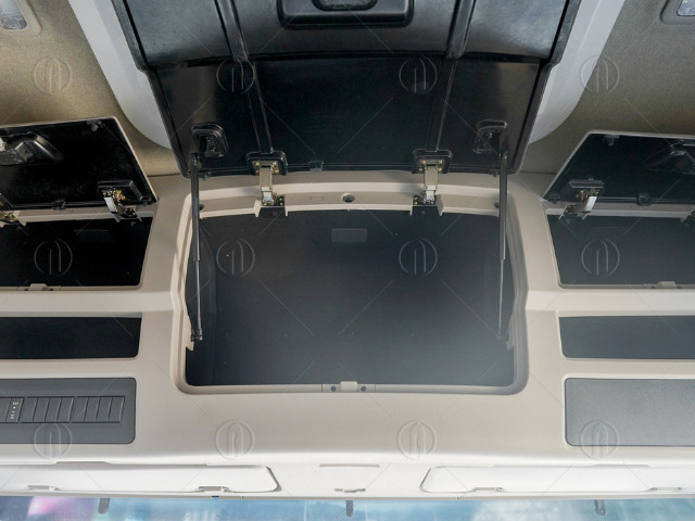 Ngăn chứa đồ và hộc tủ đầu kéo Dongfeng X9 Ngăn chứa đồ và hộc tủ đầu kéo Dongfeng X9