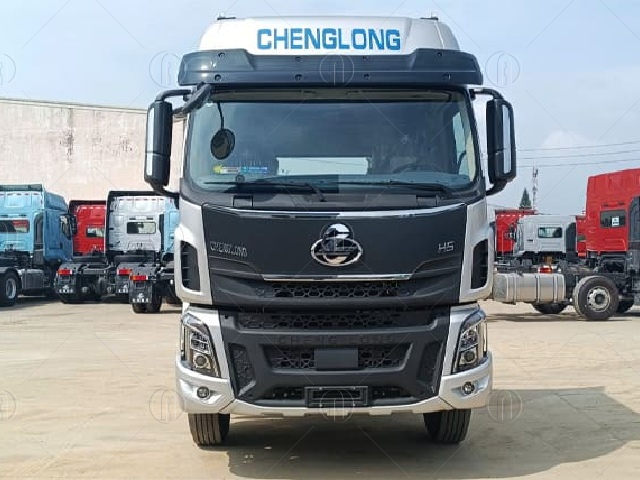 Thiết kế theo phong c&aacute;ch hiện đại với cabin tối ưu kh&iacute; động học