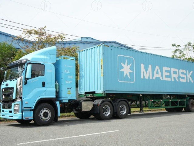 Khung chassis có tiết diện 950 - 850 × 285 mm, dày 7 mm Khung chassis có tiết diện 950 - 850 × 285 mm, dày 7 mm