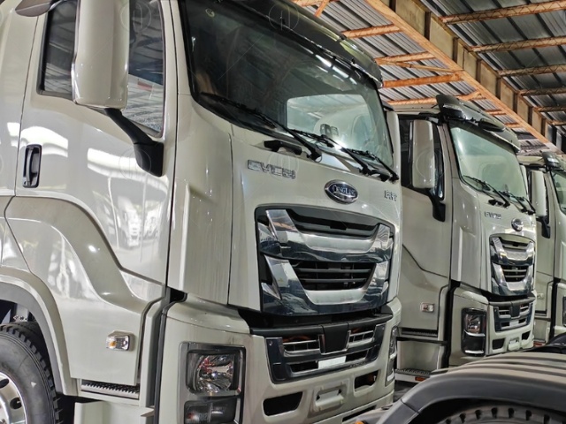 Ngoại thất của xe đầu kéo điện Isuzu Qingling EVC6 sở hữu cabin cơ cấu lật điện Ngoại thất của xe đầu kéo điện Isuzu Qingling EVC6 sở hữu cabin cơ cấu lật điện